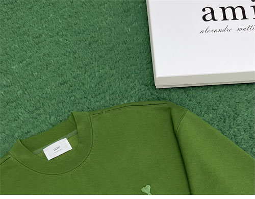 A M I 아미 하트 로고 오버사이즈 스웨트셔츠 맨투맨 3컬러 레플리카 14번 이미지 - 의류 | 세미샵 레플리카 사이트