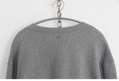 A M I 아미 24FW 스몰 하트 로고 맨투맨 그레이 레플리카 8번 이미지 - 의류 | 세미샵 레플리카 사이트