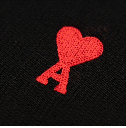 A M I 아미 24FW 스몰 하트 로고 맨투맨 블랙 레플리카 5번 이미지 - 의류 | 세미샵 레플리카 사이트