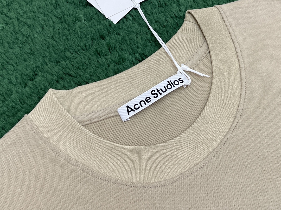 Acne Studios 아크네 스튜디오 백 고무패치 릴렉스 핏 크루넥 반팔 티셔츠 “2COLOR” 레플리카 13번 이미지 - 의류 | 세미샵 레플리카 사이트