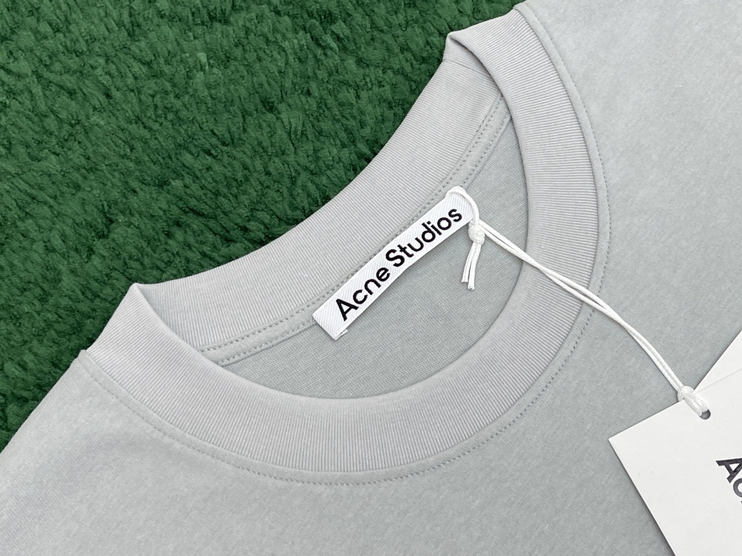 Acne Studios 아크네 스튜디오 백 고무패치 릴렉스 핏 크루넥 반팔 티셔츠 “2COLOR” 레플리카 18번 이미지 - 의류 | 세미샵 레플리카 사이트