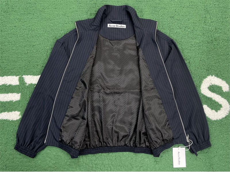 Acne Studios 아크네 핀 스트라이프 하이넥 시즌 보우 자수 릴랙스핏 자켓 레플리카 7번 이미지 - 의류 | 세미샵 레플리카 사이트