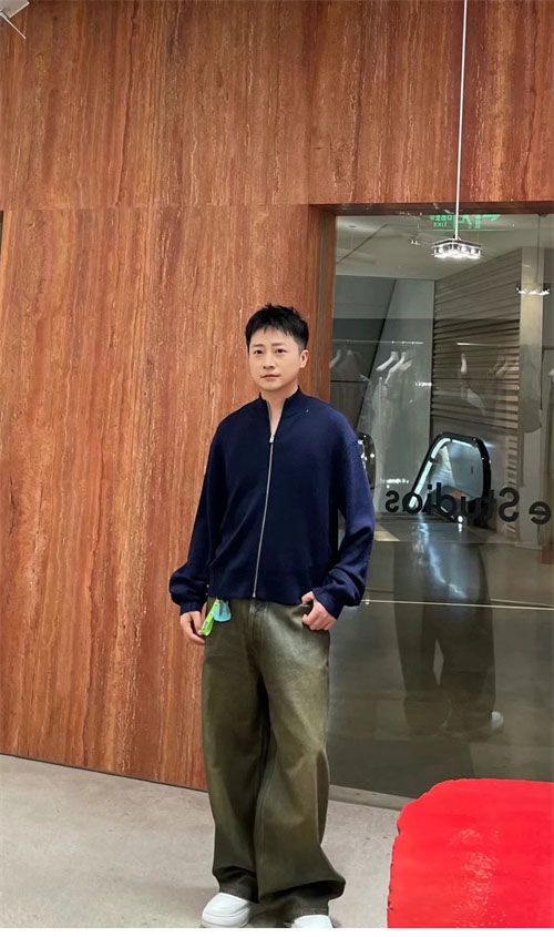 Acne Studios 아크네 24SS 백로고 울 집업 가디건 레플리카 22번 이미지 - 의류 | 세미샵 레플리카 사이트