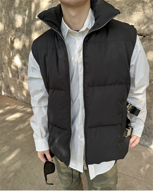 Givenchy 지방시 4G버클 스트랩 패딩 다운 베스트 레플리카 2번 이미지 - 의류 | 세미샵 레플리카 사이트