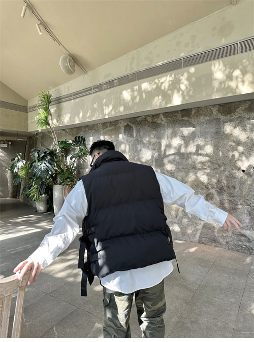 Givenchy 지방시 4G버클 스트랩 패딩 다운 베스트 레플리카 5번 이미지 - 의류 | 세미샵 레플리카 사이트