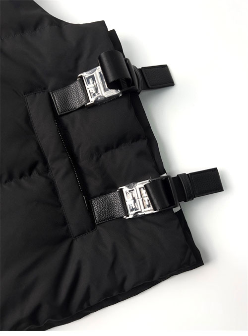 Givenchy 지방시 4G버클 스트랩 패딩 다운 베스트 레플리카 10번 이미지 - 의류 | 세미샵 레플리카 사이트