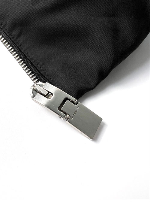 Givenchy 지방시 4G버클 스트랩 패딩 다운 베스트 레플리카 13번 이미지 - 의류 | 세미샵 레플리카 사이트