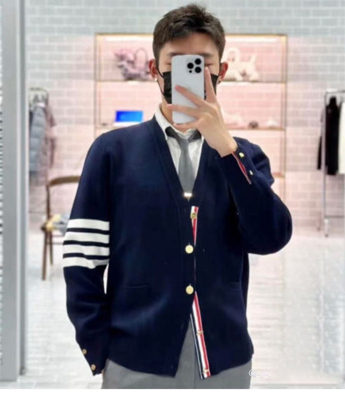 Thom Browne 톰브라운 사선완장 밀라노 스티치 코튼 크레이프 가디건 레플리카 6번 이미지 - 의류 | 세미샵 레플리카 사이트