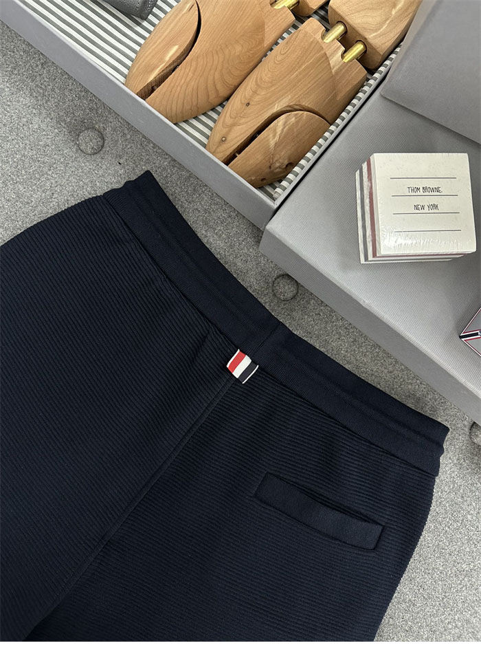 Thom Browne 톰브라운 사선완장 와플 반팔 폴로 셔츠&스웨트 반바지 레플리카 10번 이미지 - 의류 | 세미샵 레플리카 사이트