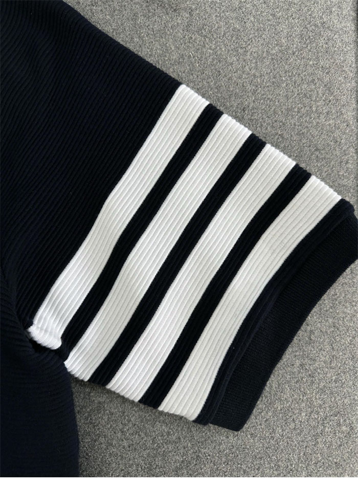 Thom Browne 톰브라운 사선완장 와플 반팔 폴로 셔츠&스웨트 반바지 레플리카 14번 이미지 - 의류 | 세미샵 레플리카 사이트