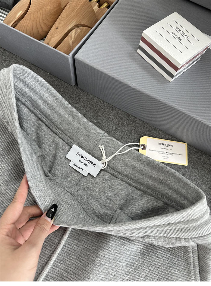 Thom Browne 톰브라운 사선완장 와플 반팔 폴로 셔츠&스웨트 반바지 레플리카 25번 이미지 - 의류 | 세미샵 레플리카 사이트