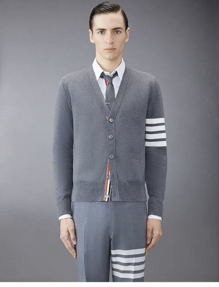 Thom Browne 톰브라운 사선완장 코튼 클래식 가디건 레플리카 7번 이미지 - 의류 | 세미샵 레플리카 사이트