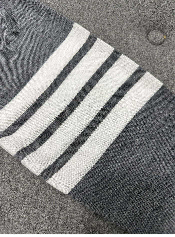 Thom Browne 톰브라운 사선완장 클래식 울 니트 스웨터 레플리카 17번 이미지 - 의류 | 세미샵 레플리카 사이트