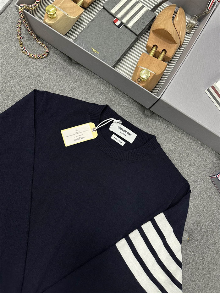 Thom Browne 톰브라운 사선완장 클래식 울 니트 스웨터 레플리카 21번 이미지 - 의류 | 세미샵 레플리카 사이트