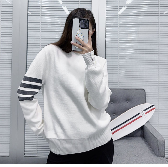 Thom Browne 톰브라운 사선완장 클래식 크루넥 맨투맨 레플리카 7번 이미지 - 의류 | 세미샵 레플리카 사이트