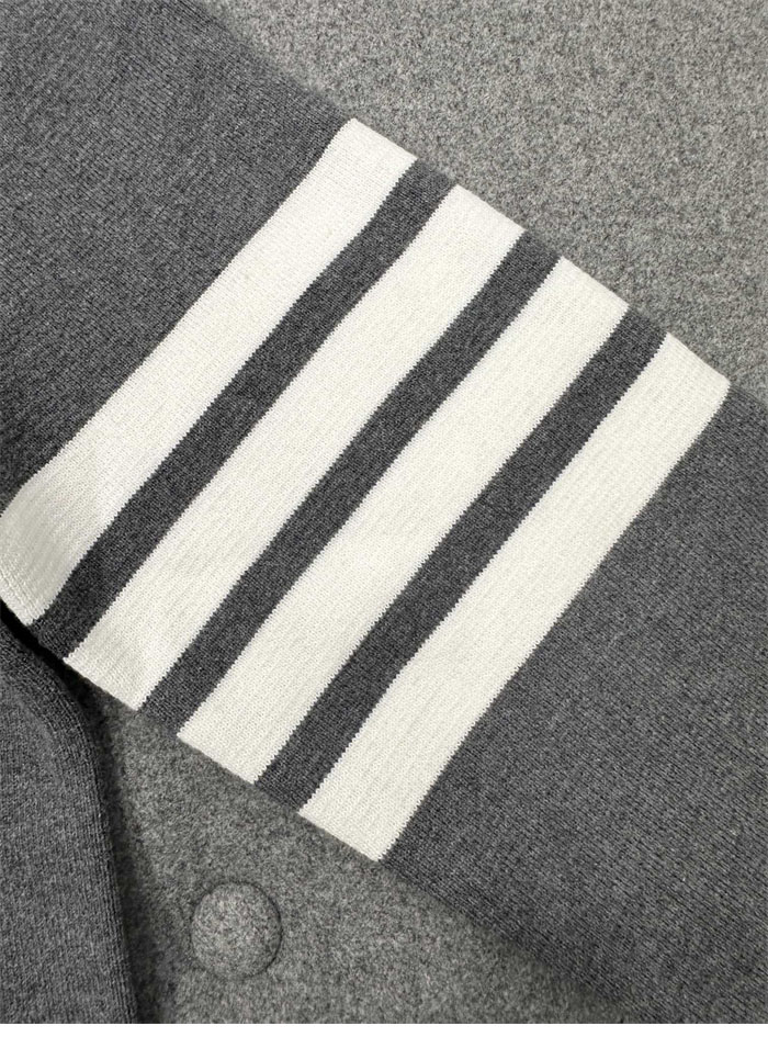 Thom Browne 톰브라운 사선완장 클래식 크루넥 맨투맨 레플리카 11번 이미지 - 의류 | 세미샵 레플리카 사이트