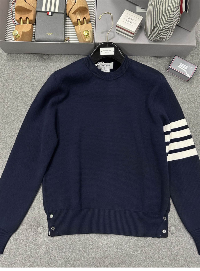 Thom Browne 톰브라운 사선완장 클래식 크루넥 맨투맨 레플리카 13번 이미지 - 의류 | 세미샵 레플리카 사이트