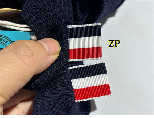 Thom Browne 톰브라운 사선완장 4-Bar 니트 스웨터 레플리카 22번 이미지 - 의류 | 세미샵 레플리카 사이트