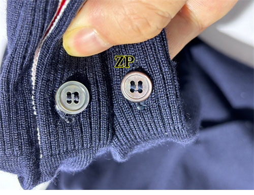 Thom Browne 톰브라운 사선완장 4-Bar 니트 스웨터 레플리카 24번 이미지 - 의류 | 세미샵 레플리카 사이트