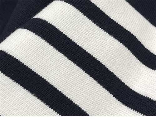 Thom Browne 톰브라운 사선완장 4-Bar 메리노 울 니트 카라 집업 레플리카 9번 이미지 - 의류 | 세미샵 레플리카 사이트