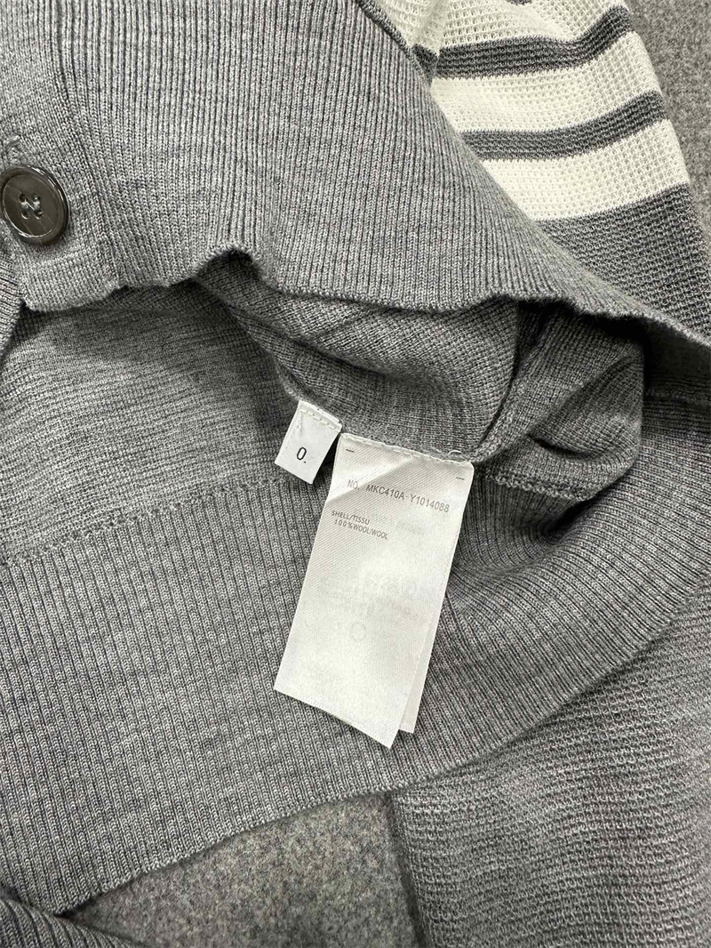 Thom Browne 톰브라운 사선완장 4-Bar 메리노 v넥 가디건 레플리카 8번 이미지 - 의류 | 세미샵 레플리카 사이트