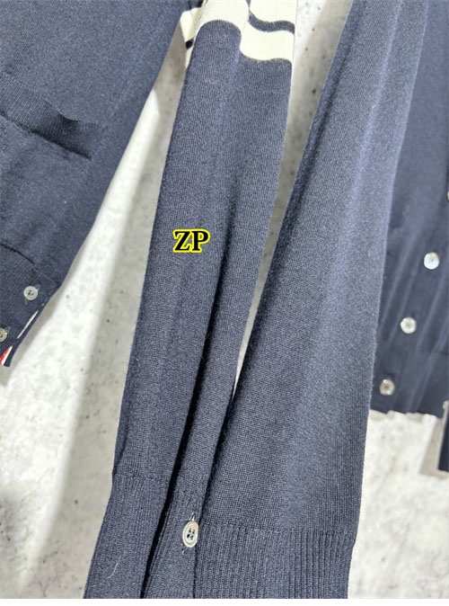 Thom Browne 톰브라운 사선완장 4-Bar 여성용 울 가디건 레플리카 8번 이미지 - 의류 | 세미샵 레플리카 사이트