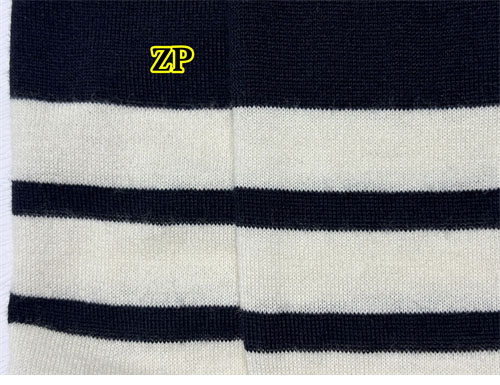 Thom Browne 톰브라운 사선완장 4-Bar 여성용 울 가디건 레플리카 12번 이미지 - 의류 | 세미샵 레플리카 사이트