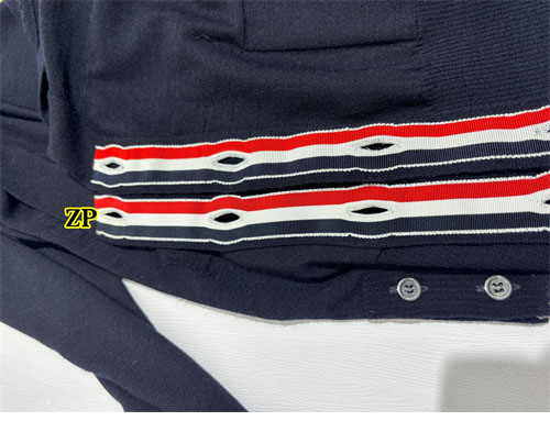 Thom Browne 톰브라운 사선완장 4-Bar 여성용 울 가디건 레플리카 16번 이미지 - 의류 | 세미샵 레플리카 사이트