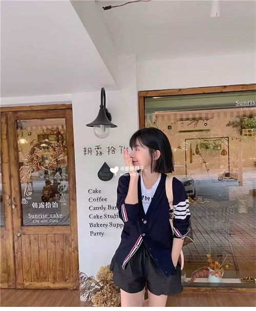 Thom Browne 톰브라운 사선완장 4-Bar 여성용 울 가디건 레플리카 30번 이미지 - 의류 | 세미샵 레플리카 사이트