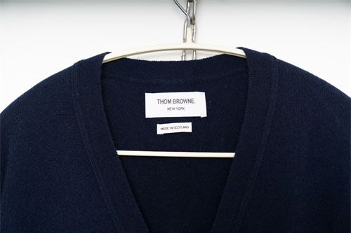 Thom Browne 톰브라운 사선완장 4-Bar 캐시미어 크롭 가디건 레플리카 20번 이미지 - 의류 | 세미샵 레플리카 사이트