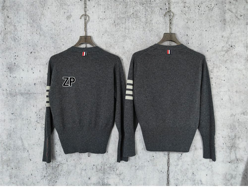 Thom Browne 톰브라운 사선완장 4-Bar 캐시미어 크롭 가디건 레플리카 3번 이미지 - 의류 | 세미샵 레플리카 사이트