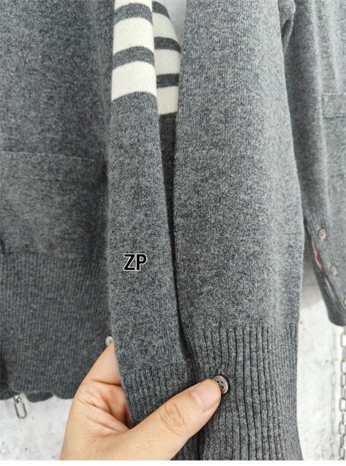 Thom Browne 톰브라운 사선완장 4-Bar 캐시미어 크롭 가디건 레플리카 9번 이미지 - 의류 | 세미샵 레플리카 사이트