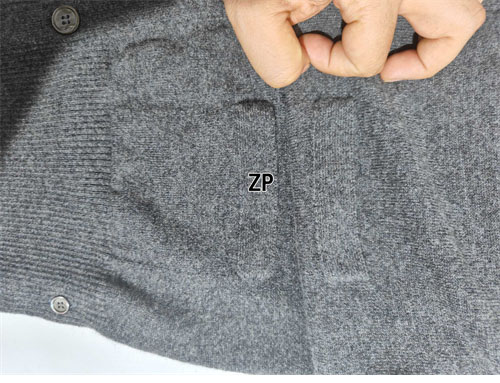 Thom Browne 톰브라운 사선완장 4-Bar 캐시미어 크롭 가디건 레플리카 17번 이미지 - 의류 | 세미샵 레플리카 사이트