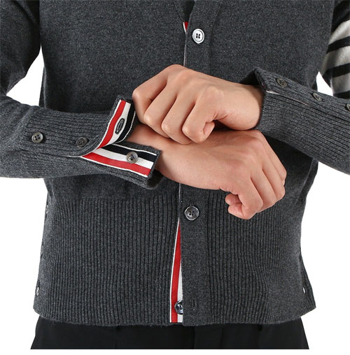 Thom Browne 톰브라운 사선완장 4-Bar 캐시미어 크롭 가디건 레플리카 28번 이미지 - 의류 | 세미샵 레플리카 사이트