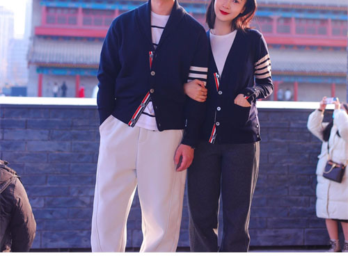 Thom Browne 톰브라운 사선완장 4-Bar 캐시미어 크롭 v넥 가디건 레플리카 14번 이미지 - 의류 | 세미샵 레플리카 사이트