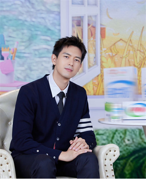 Thom Browne 톰브라운 사선완장 4-Bar 클래식 가디건 레플리카 24번 이미지 - 의류 | 세미샵 레플리카 사이트