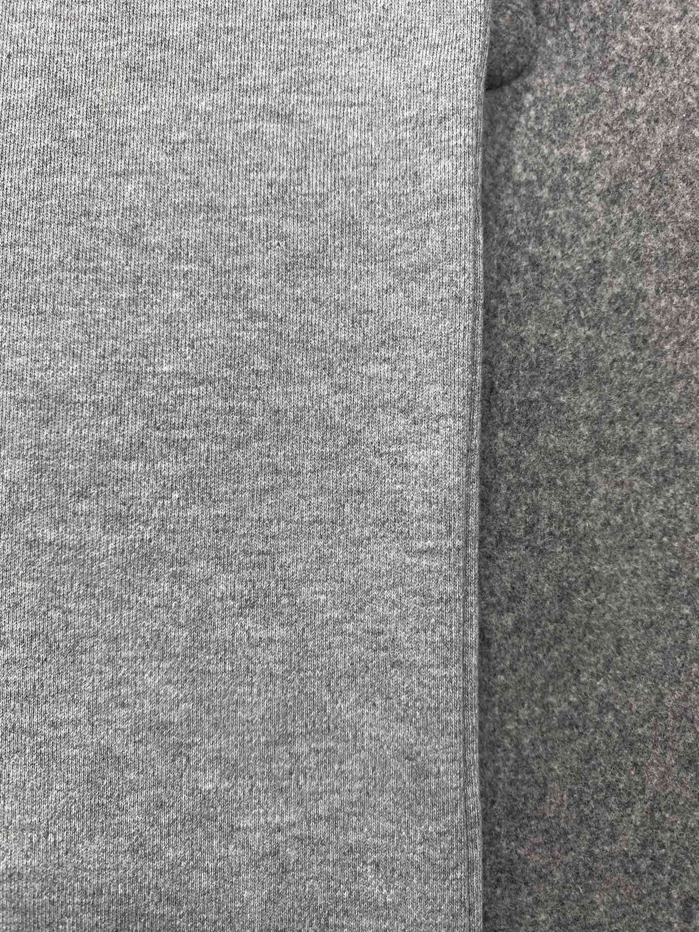 Thom Browne 톰브라운 사선 슬리브 반팔 티셔츠 그레이 레플리카 15번 이미지 - 의류 | 세미샵 레플리카 사이트