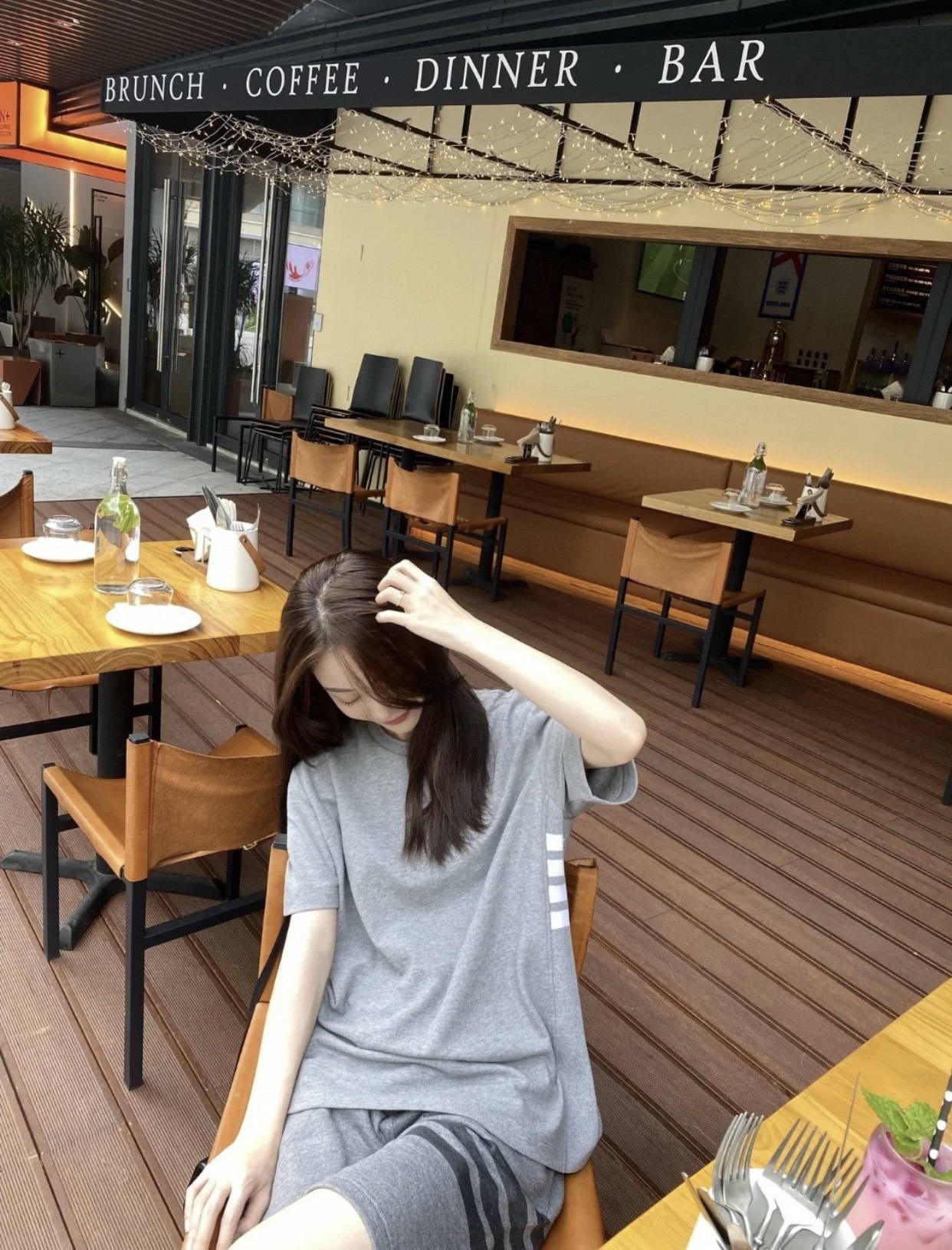 Thom Browne 톰브라운 사이드라인 반팔 티셔츠 “3COLOR” 레플리카 5번 이미지 - 의류 | 세미샵 레플리카 사이트