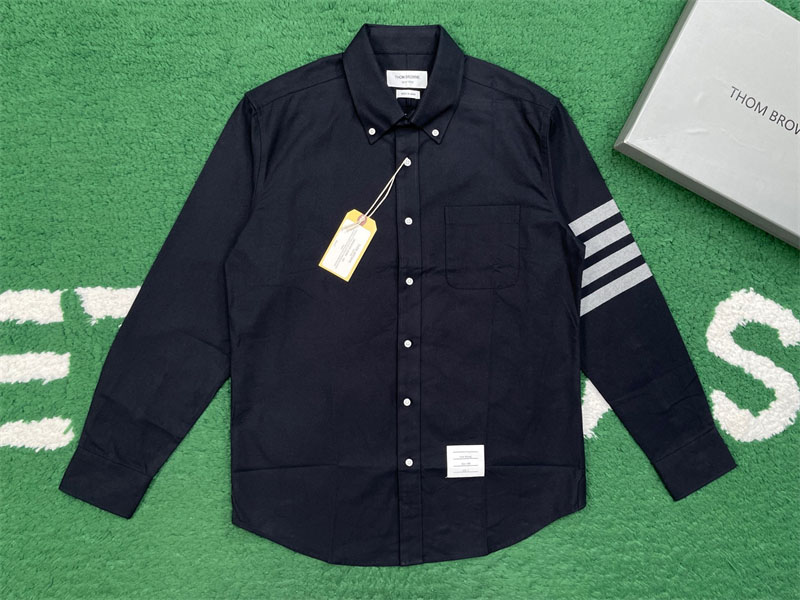 Thom Browne 톰브라운 솔리드 플란넬 셔팅 사선완장 4-Bar 네임택 스트레이트 셔츠 레플리카 5번 이미지 - 의류 | 세미샵 레플리카 사이트