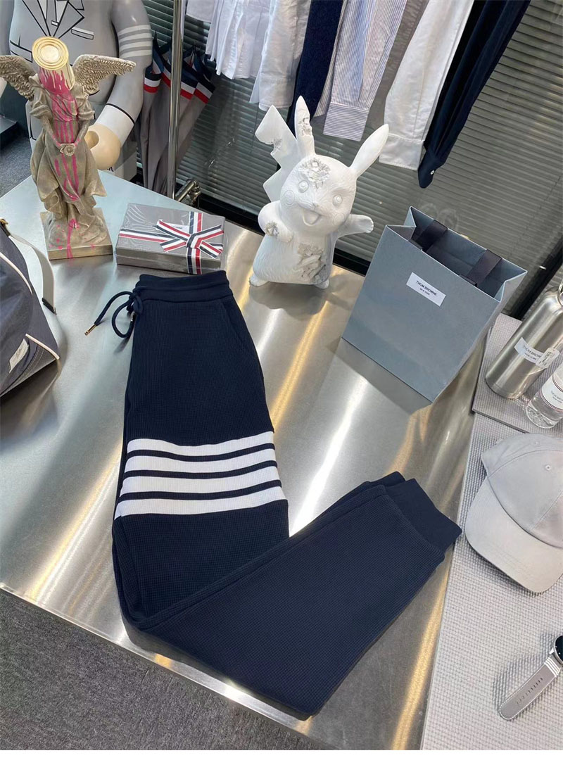 Thom Browne 톰브라운 와플 사선완장 4-Bar 스웨트팬츠 레플리카 8번 이미지 - 의류 | 세미샵 레플리카 사이트