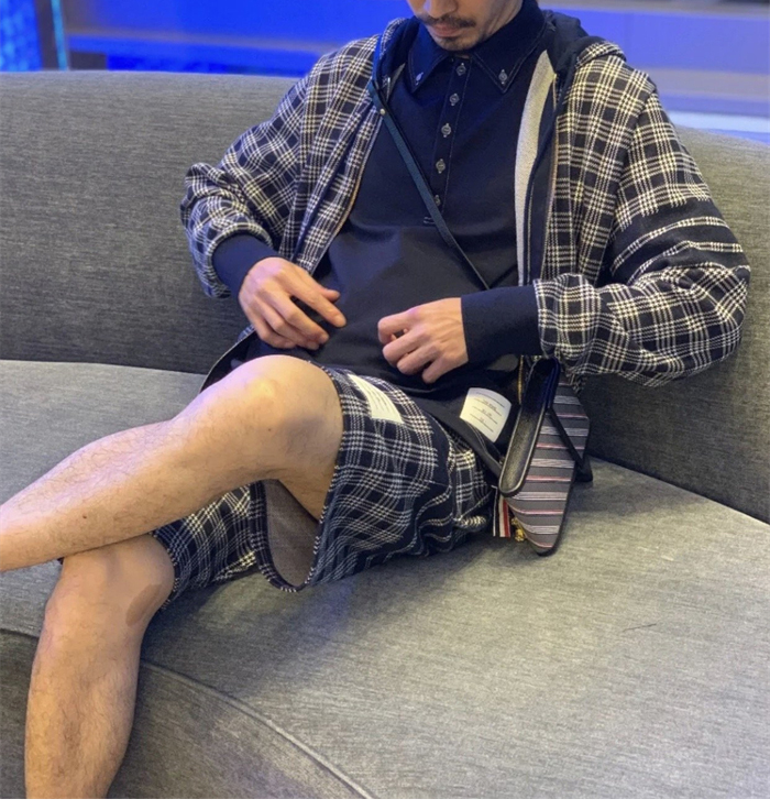 Thom Browne 톰브라운 울 테크 콘트라스트 스티치 폴로 셔츠 레플리카 3번 이미지 - 의류 | 세미샵 레플리카 사이트