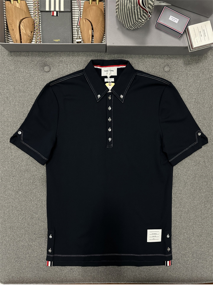 Thom Browne 톰브라운 울 테크 콘트라스트 스티치 폴로 셔츠 레플리카 6번 이미지 - 의류 | 세미샵 레플리카 사이트