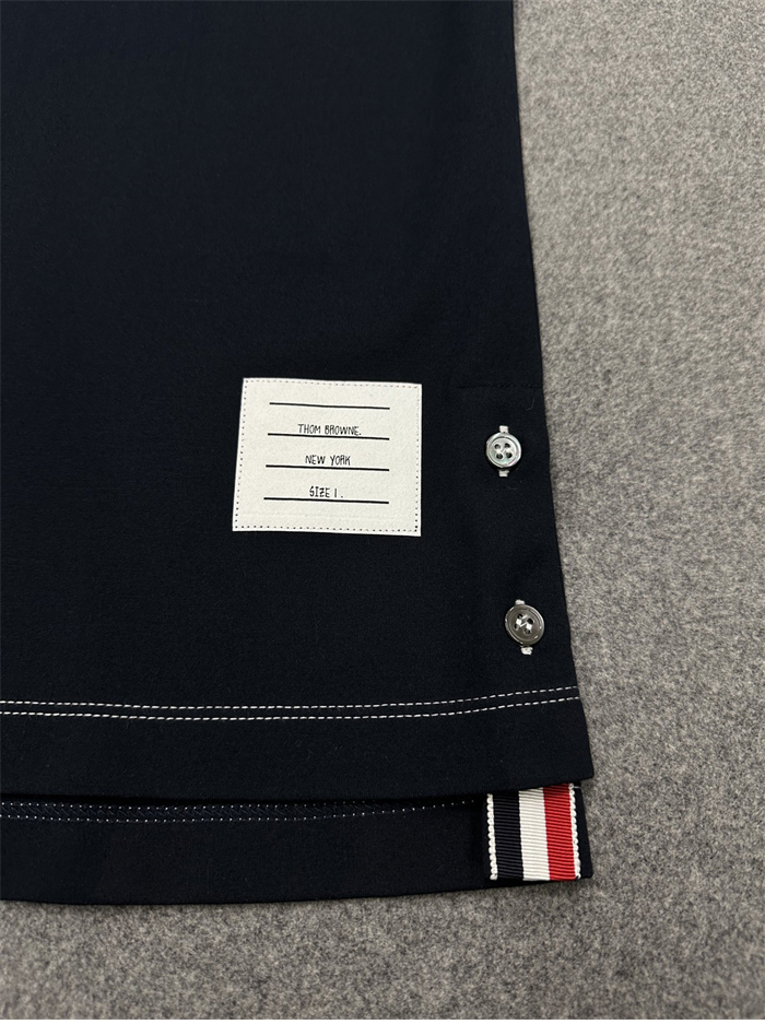 Thom Browne 톰브라운 울 테크 콘트라스트 스티치 폴로 셔츠 레플리카 12번 이미지 - 의류 | 세미샵 레플리카 사이트