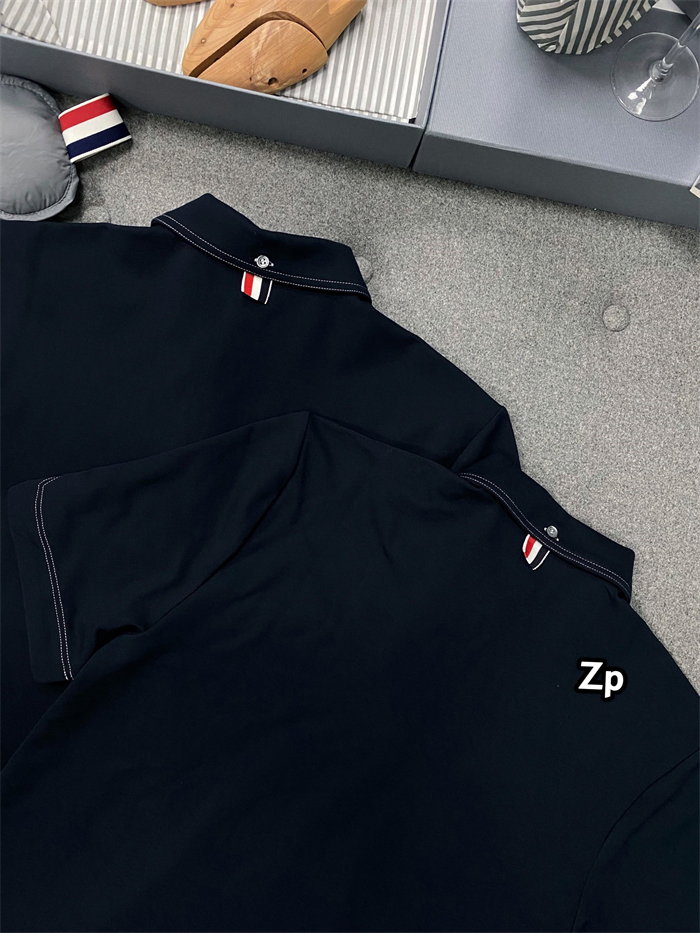 Thom Browne 톰브라운 울 테크 콘트라스트 스티치 폴로 셔츠 레플리카 22번 이미지 - 의류 | 세미샵 레플리카 사이트
