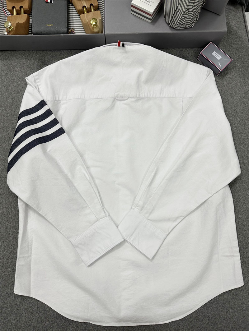 Thom Browne 톰브라운 클래식 사선완장 옥스포드 박스핏 셔츠 레플리카 7번 이미지 - 의류 | 세미샵 레플리카 사이트