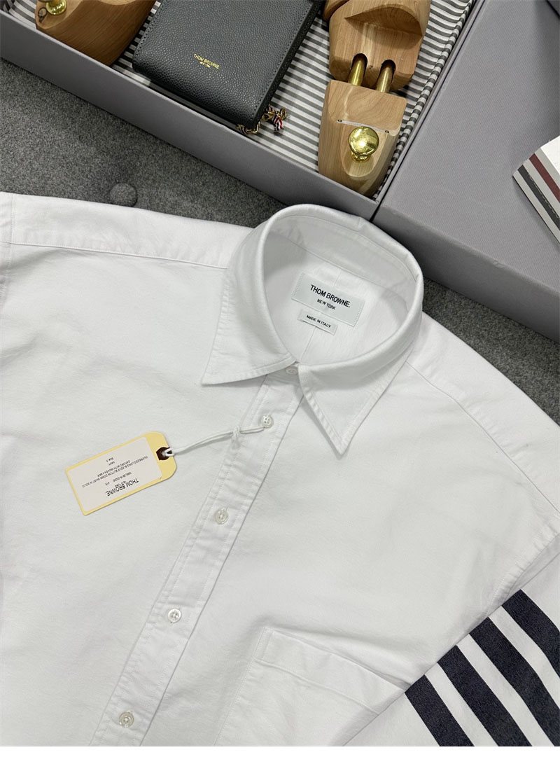 Thom Browne 톰브라운 클래식 사선완장 옥스포드 박스핏 셔츠 레플리카 8번 이미지 - 의류 | 세미샵 레플리카 사이트