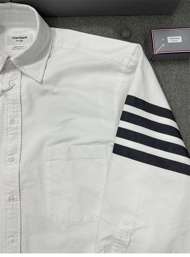 Thom Browne 톰브라운 클래식 사선완장 옥스포드 박스핏 셔츠 레플리카 10번 이미지 - 의류 | 세미샵 레플리카 사이트