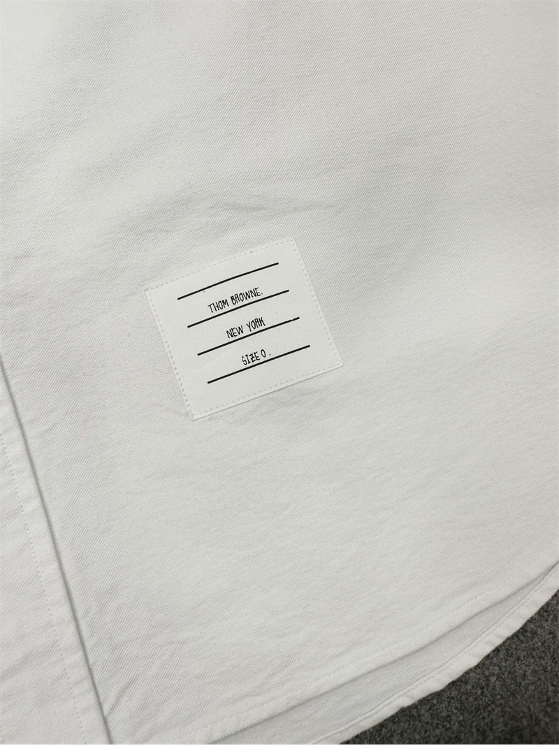 Thom Browne 톰브라운 클래식 사선완장 옥스포드 박스핏 셔츠 레플리카 21번 이미지 - 의류 | 세미샵 레플리카 사이트