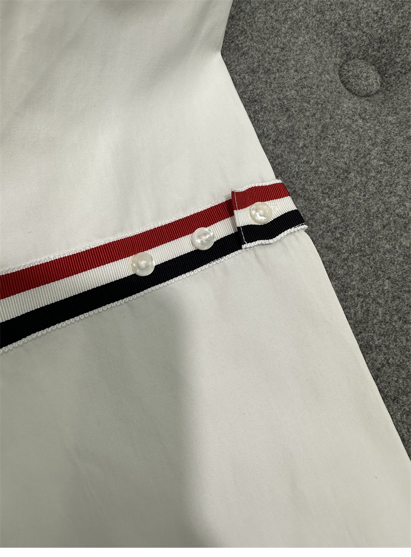 Thom Browne 톰브라운 클래식 포플린 암밴드 셔츠 레플리카 14번 이미지 - 의류 | 세미샵 레플리카 사이트