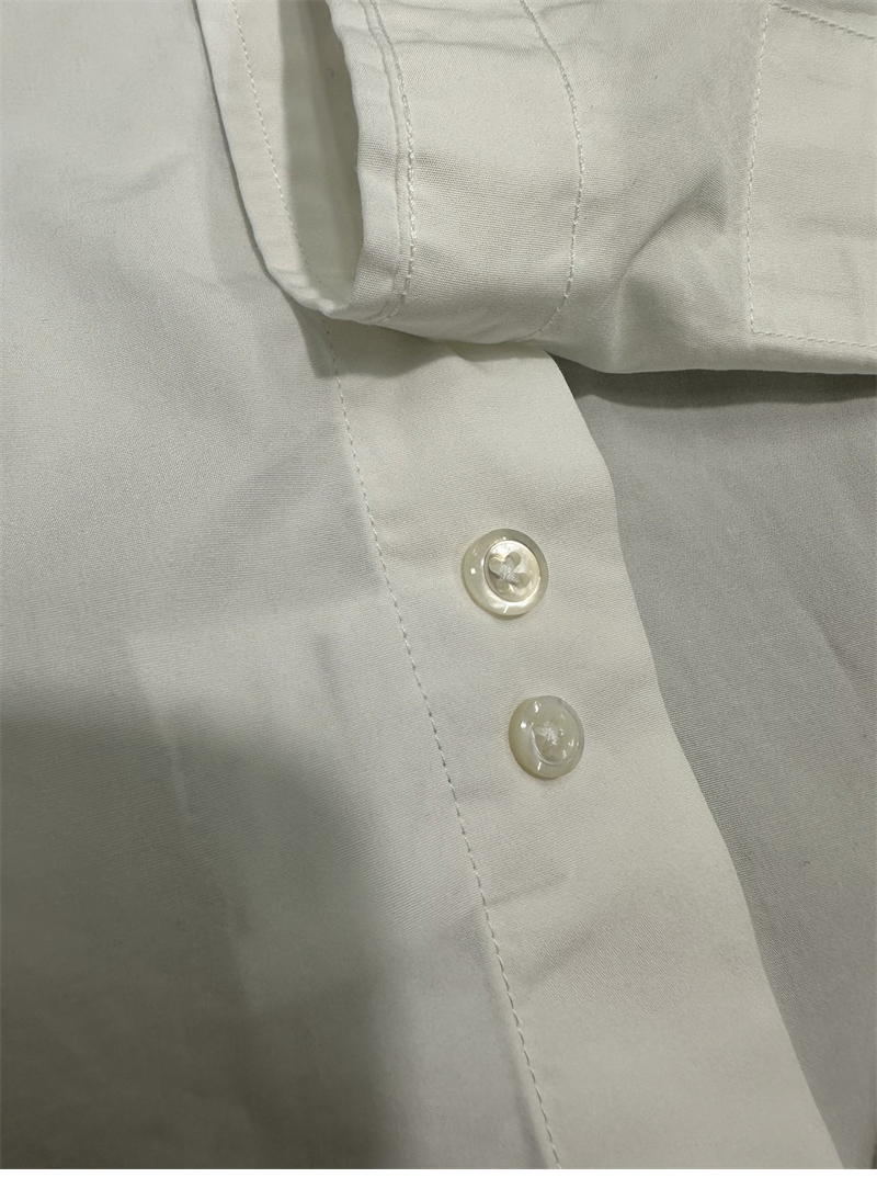 Thom Browne 톰브라운 클래식 포플린 암밴드 셔츠 레플리카 15번 이미지 - 의류 | 세미샵 레플리카 사이트